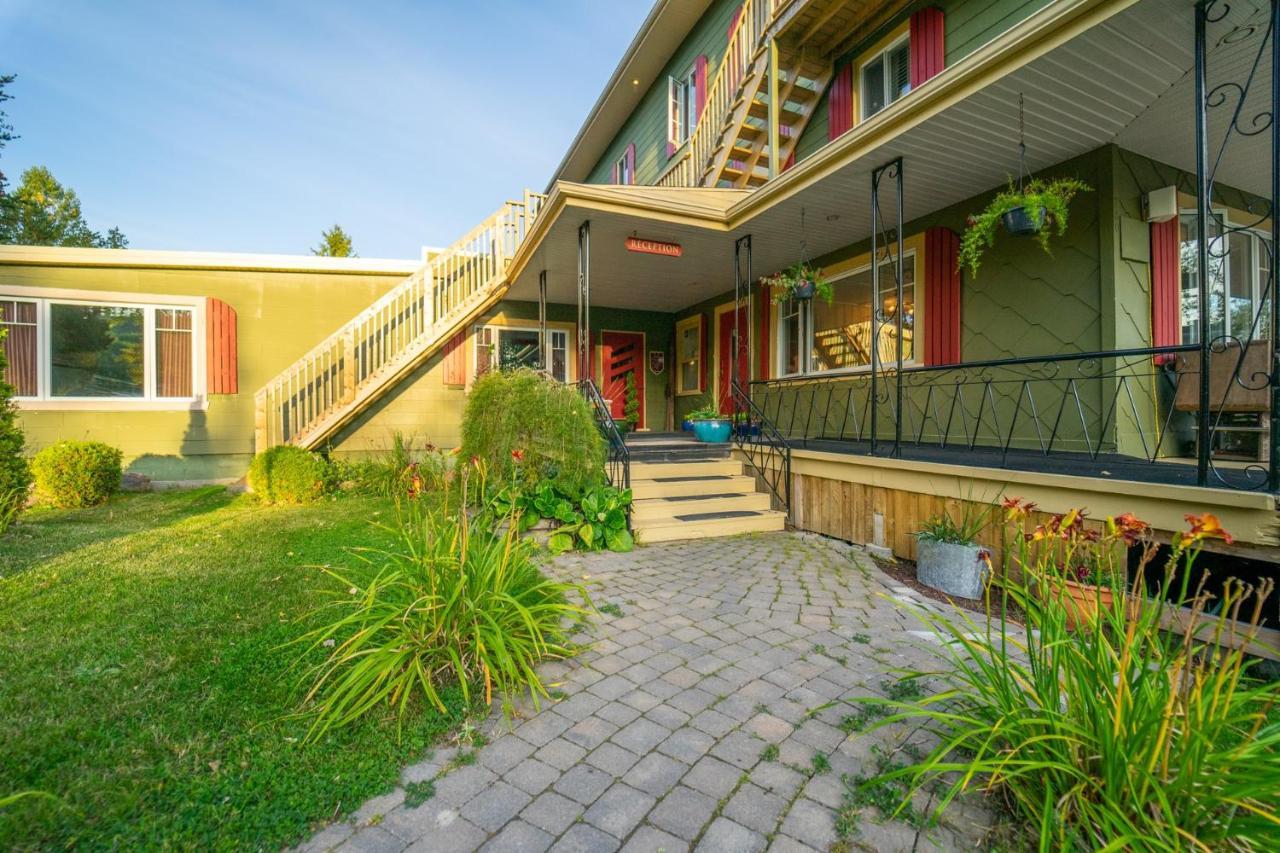 Auberge De La Rive De Charlevoix - Auberge De Jeunesse Familiale Pour Voyageurs De Tous Ages Saint-Joseph-de-la-Rive Екстер'єр фото